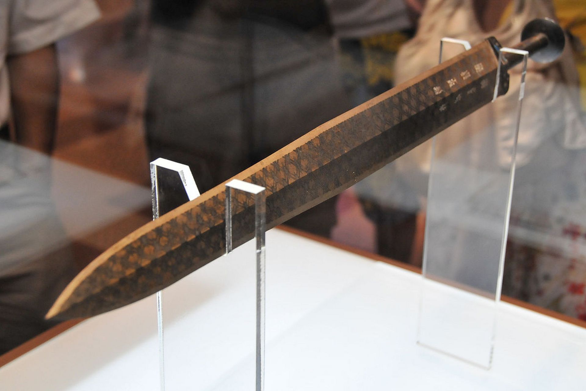 越王勾践剑,春秋晚期越国青铜器,青铜器具,武器国家一级文物,1965年