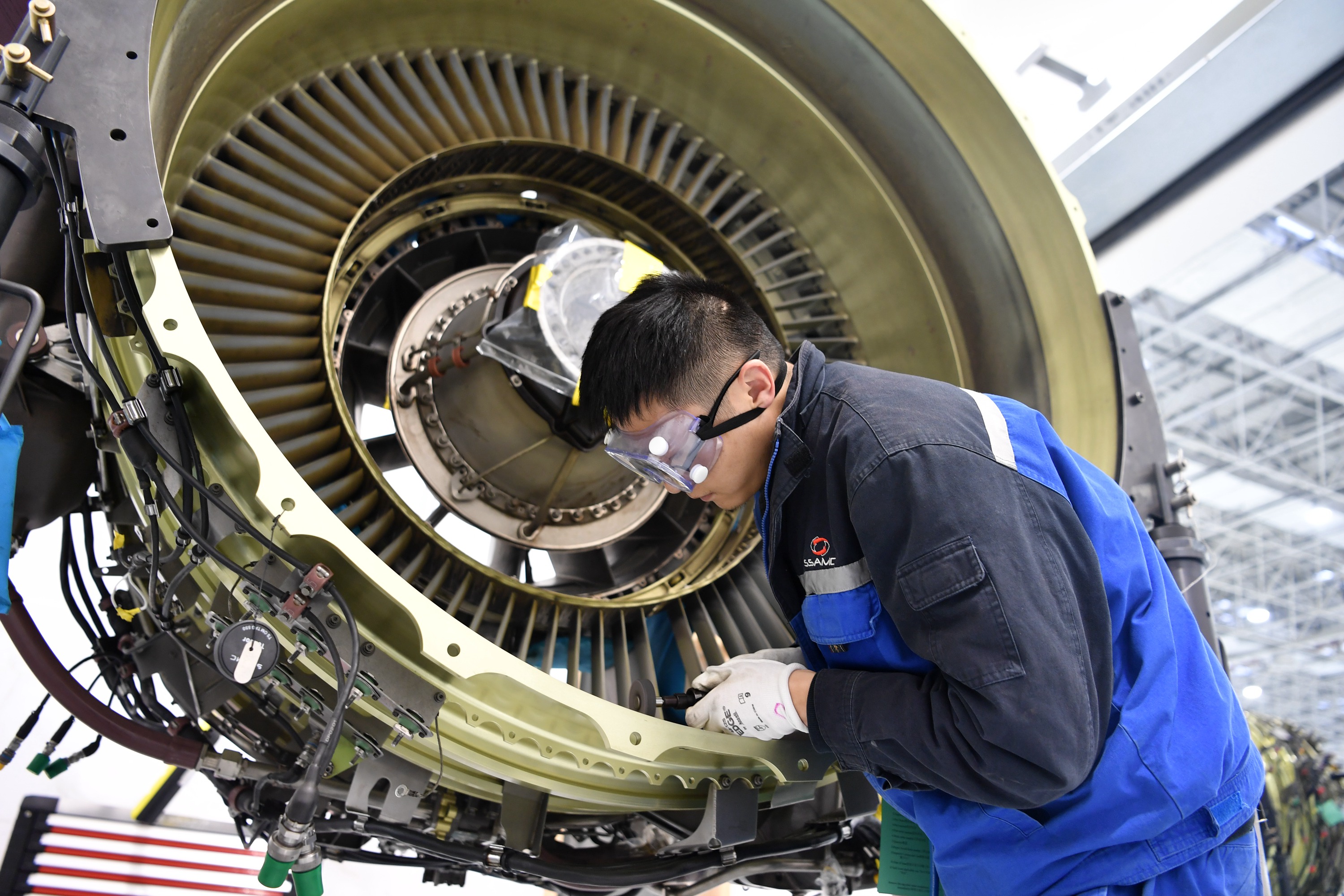 探访亚洲最大航空发动机维修基地:修一台几百万元是家常便饭