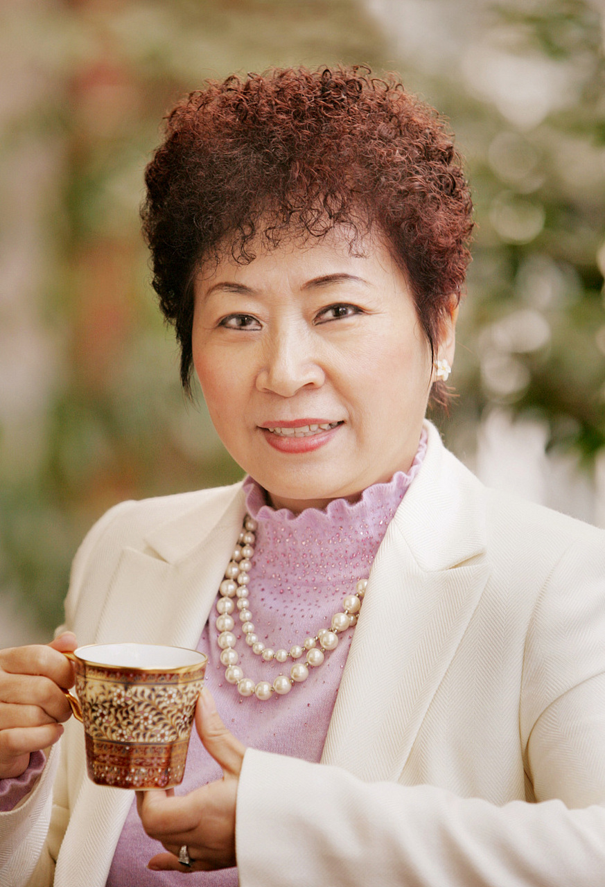 红旗连锁女老板曹世如,在事业的巅峰期做出了重大决策.