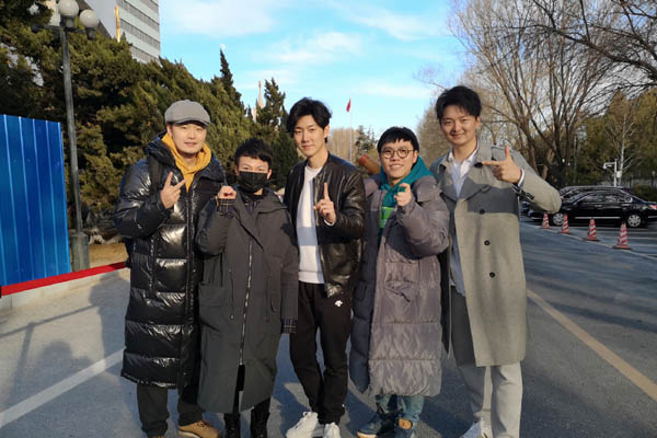 王晰一如既往开口苏,"空中音域"周深完美和声,组合出道吧