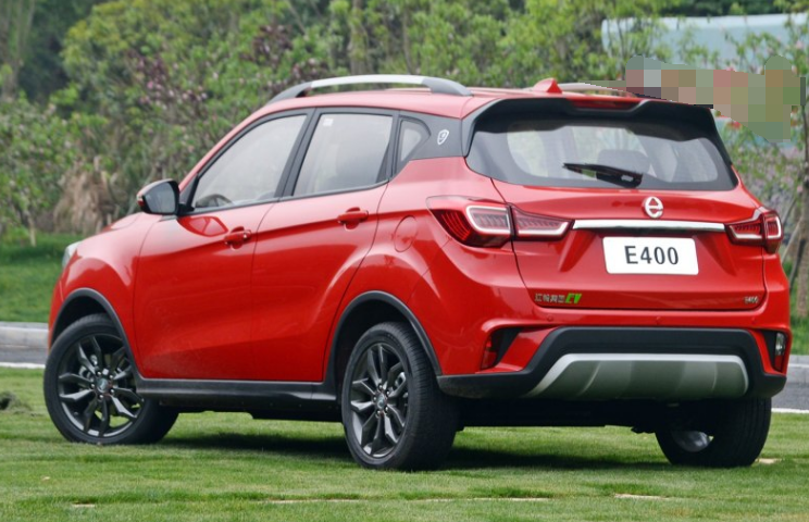 江铃集团新能源-江铃e400,外观颜值很高,车身看起来特别气派,这个东西