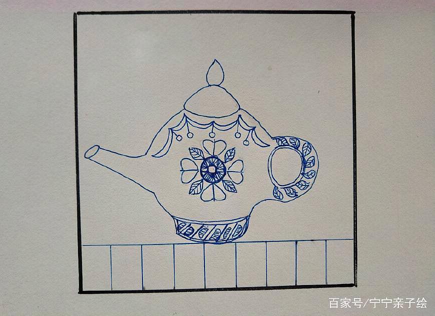 线描儿童画—古典小茶壶的简单画法!