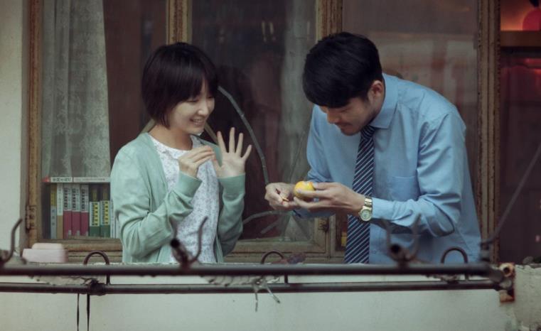 认为电影《阳台上》是烂片的人,你注意到这几点了吗?