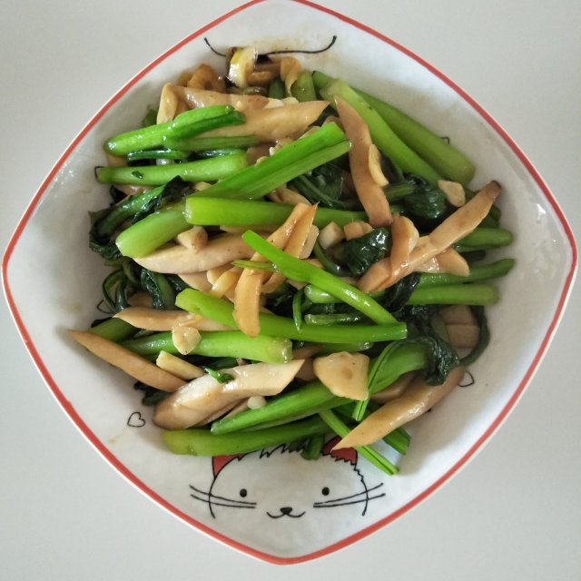 杏鲍菇炒菜心,清香好吃,十分钟就搞定