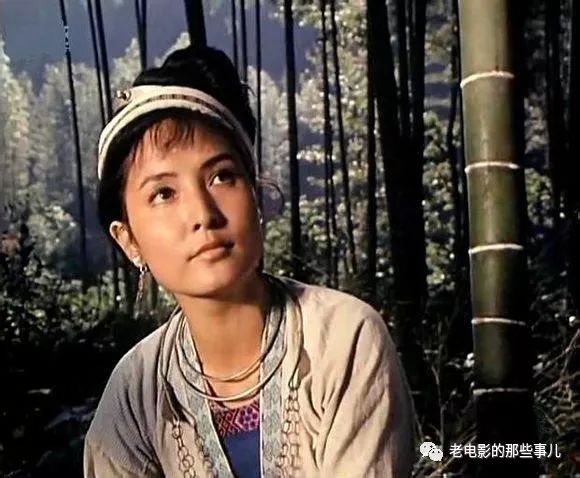 还记得何玲吗?演《神女峰的迷雾》走红,近况如何?