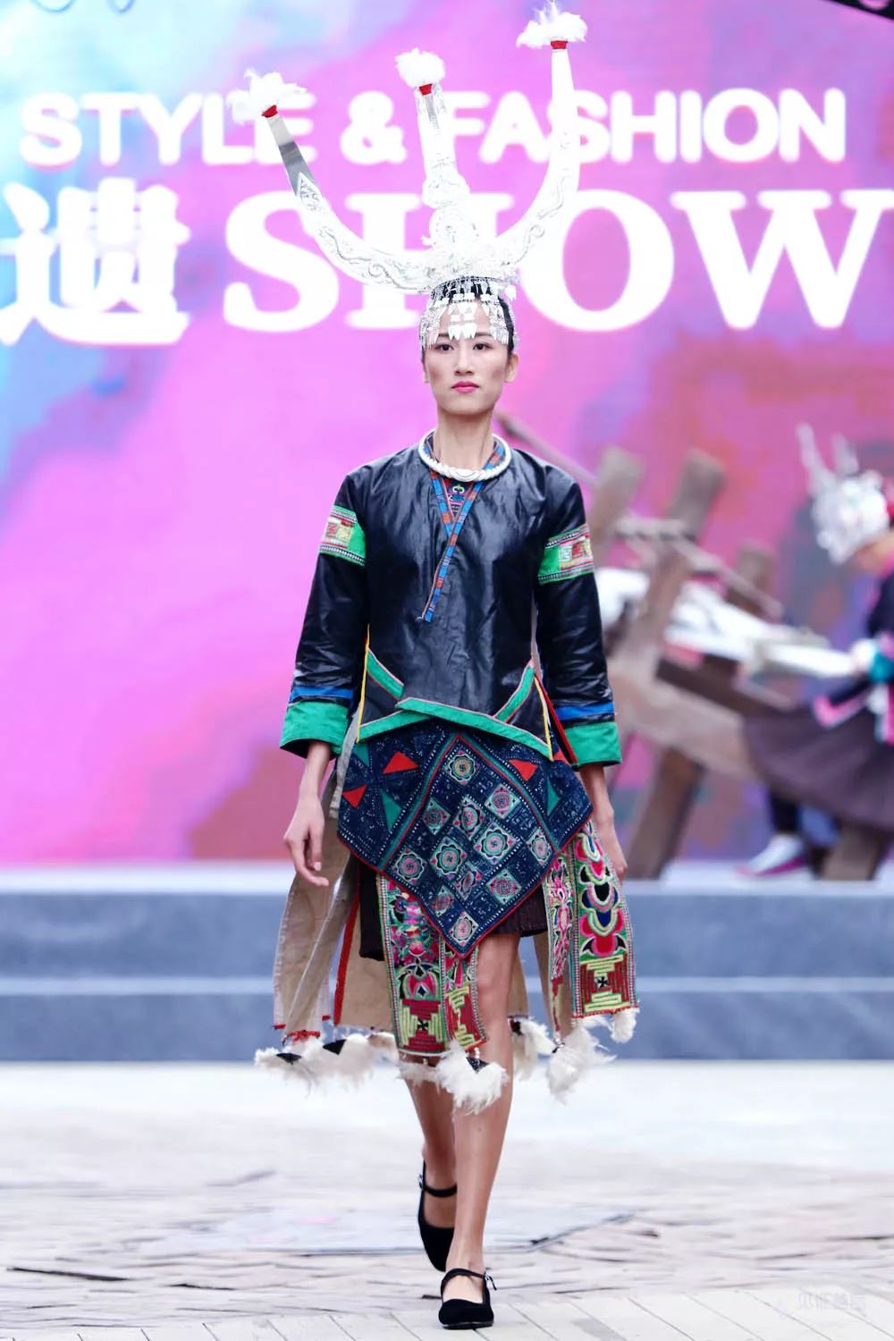 12月15日下午,由广西壮族自治区文化和旅游厅指导,广西壮族自治区扶贫