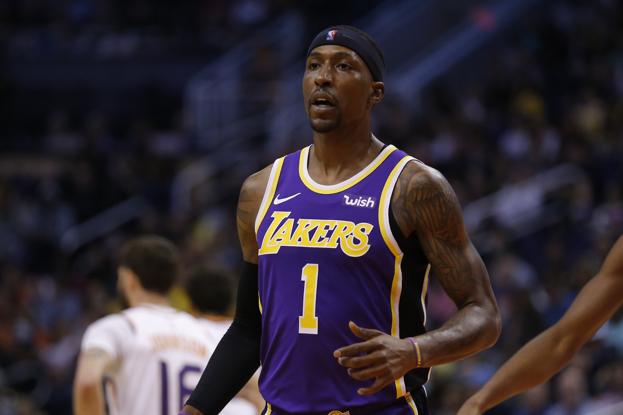 铁林9分&老詹波普各4分 湖人开局打出17比2的攻势