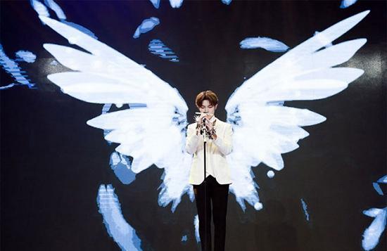 awaken-f成员韩沐伯生日会 讲述乐创作心路