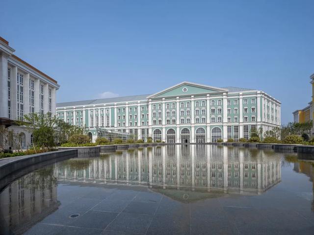 华为苏州企业业务总部,建筑形如"克里姆林宫"