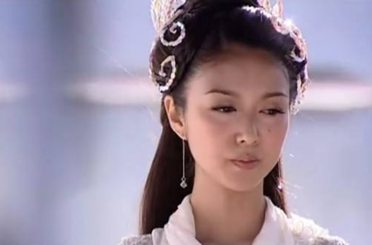 扮演鱼精的5位女星,赵丽颖可爱,孙菲菲太假,最经典的是她!