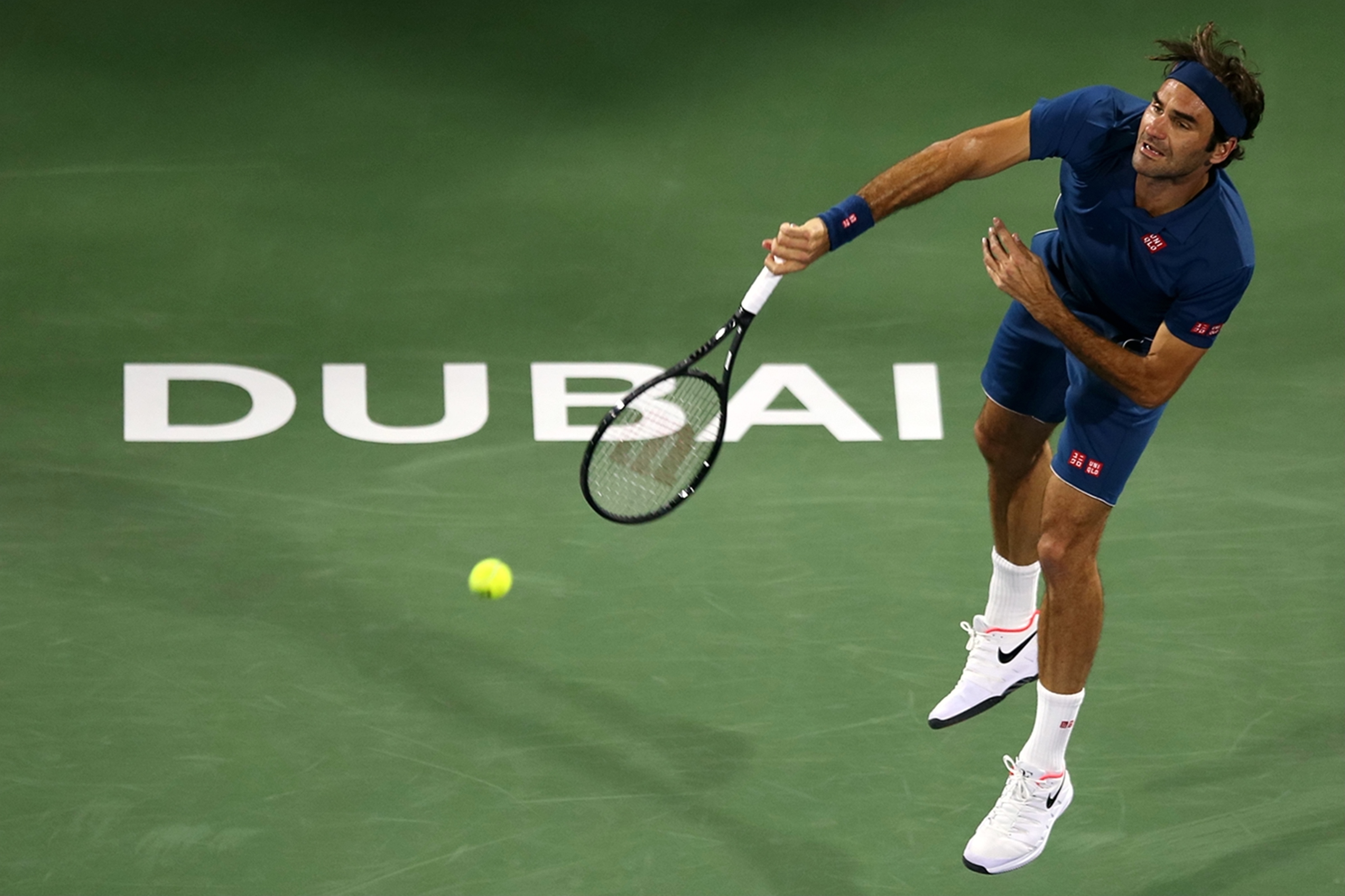 网球——迪拜赛:费德勒首轮晋级