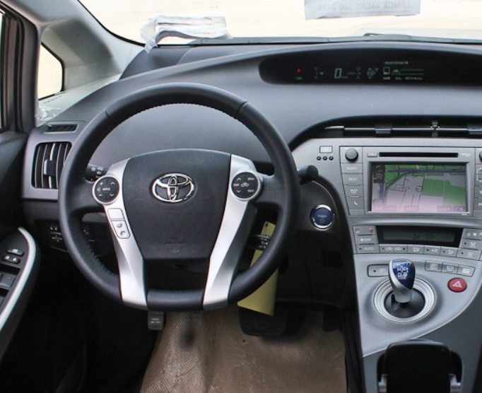 普锐斯,气质奢华低调,看起来有足够的灵活性