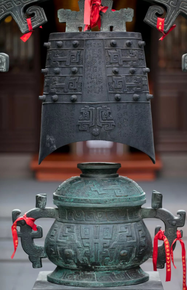 上海玉佛禅寺有口"怪"钟,钟下只有香火熊熊,才能敲出清脆声音