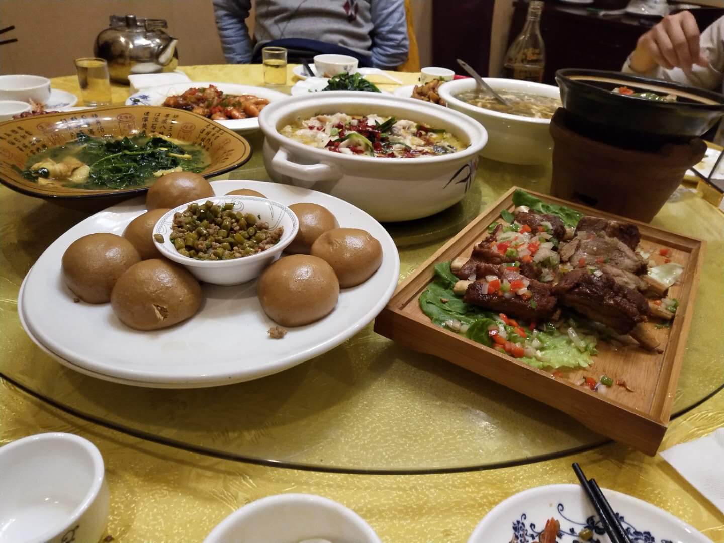 饭店吃饭照片实拍图片