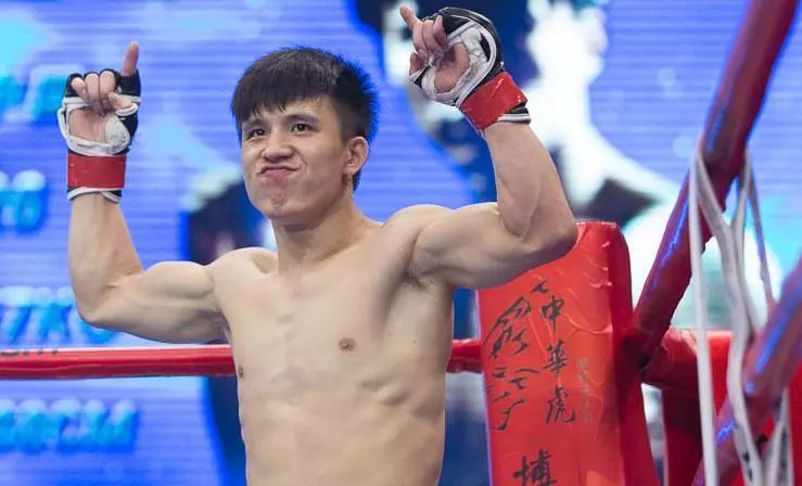 拳民战场 | 张美煊55秒ko日本选手,我的主场我做主!