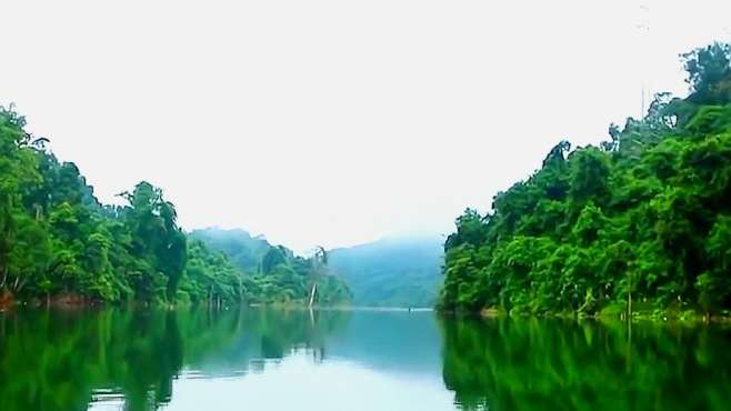 [图]美丽的西双版纳，有着神秘的热带雨林，还有独特的傣族风情