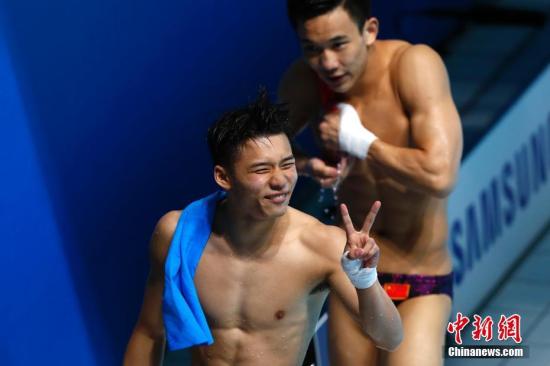 男双十米台中国队夺冠难言满意 陈艾森:想给自己一拳