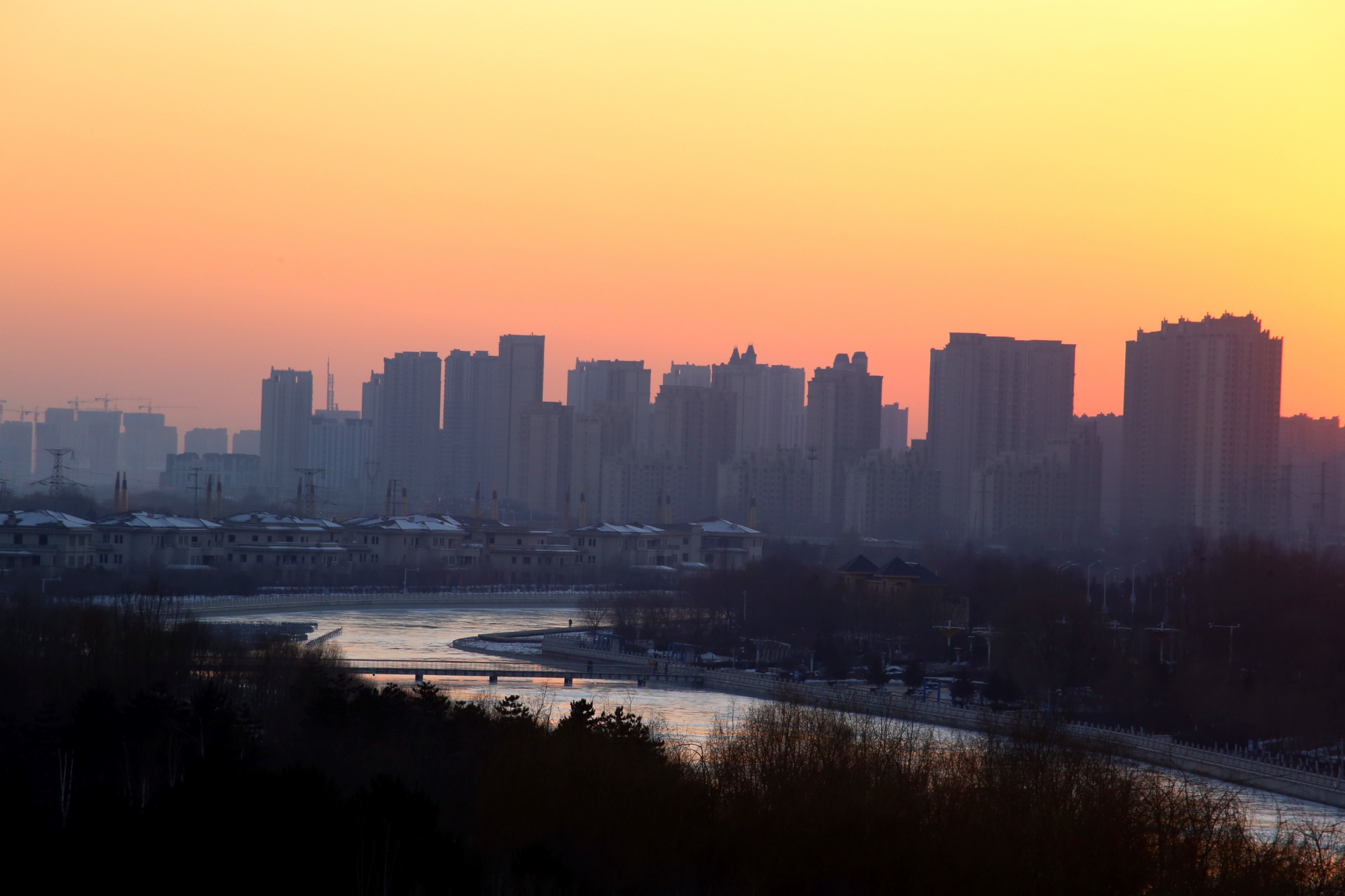 3月1日呼和浩特市東河的夕陽