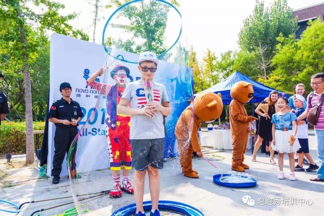 什么样的场合才适合泡泡秀表演呀?