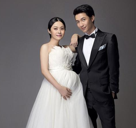 "情歌王子"陈楚生为子庆生,儿子穿西装超可爱,宽大豪宅成亮点