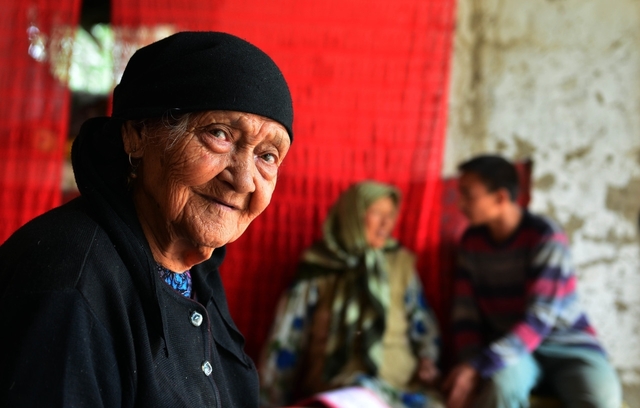 新疆老人132岁,出生于1886年,一年四季喝冷水