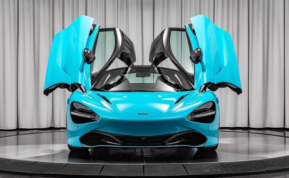 迈凯伦720s浅蓝色涂装版