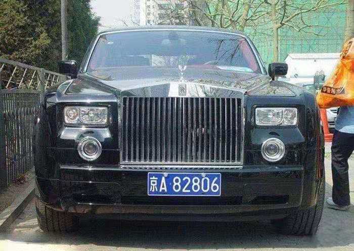 京城里云高水深,卧虎藏龙,皇亲国戚,满朝文武,家眷