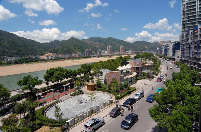 中国最"低调"的强县,一般人住不起,人均存款第一县!