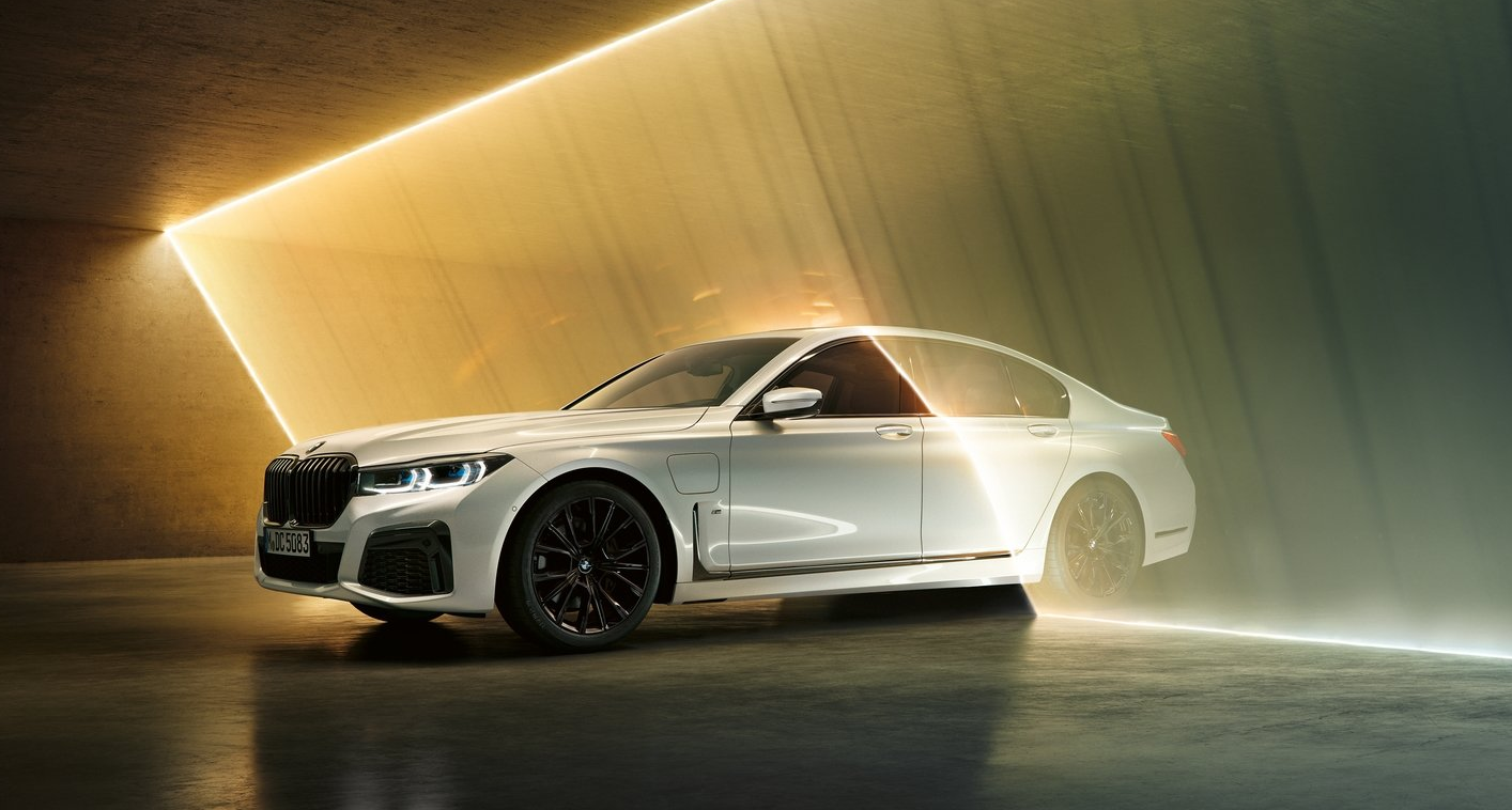 无奈还是必然?宝马5款混合动力车型曝光,电动化阵容太强大