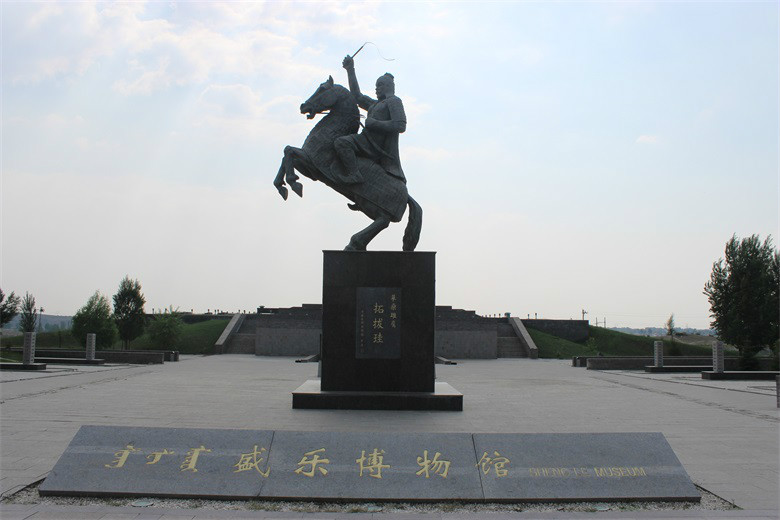 风格奇异的伊斯兰风情街,风景独好的万家寨水库.