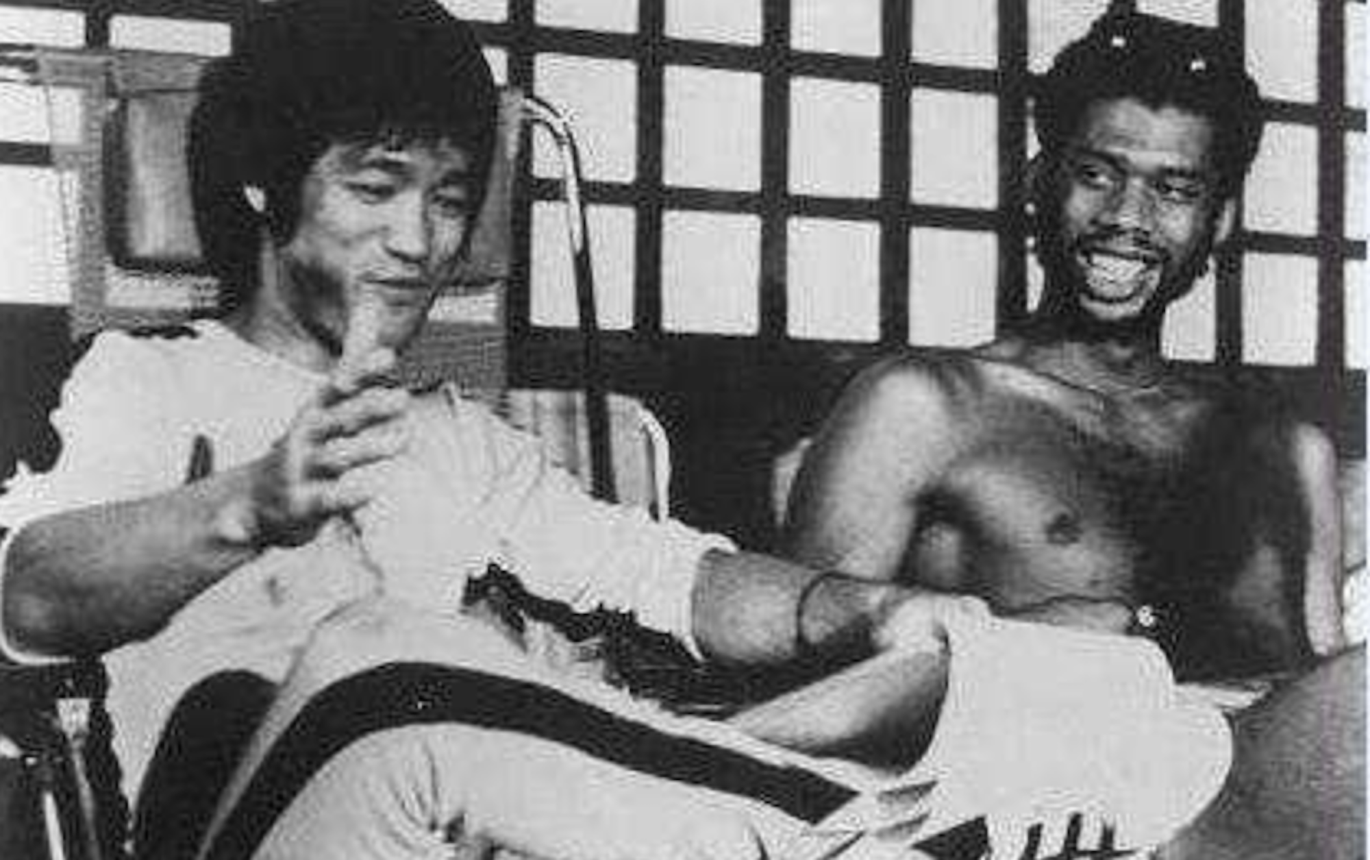 47年后仍不放过李小龙,nba贾巴尔直接回应,纽约时报公布细节!