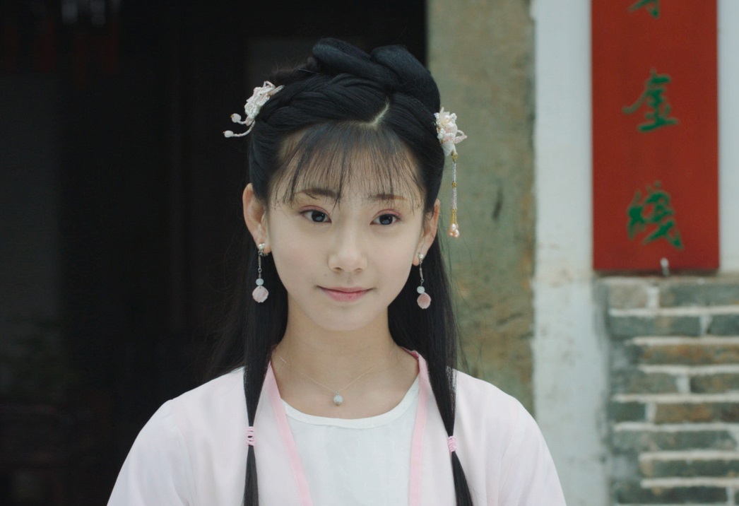 首先,小编要先说一件事情,小戏骨和宝贝有戏是两家团队,不然也不会再