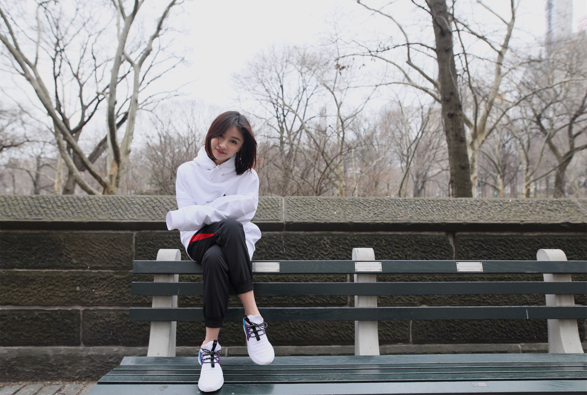 盘点那些年的电竞时尚跨界合作 大小姐miss纽约时装周最为惊艳!