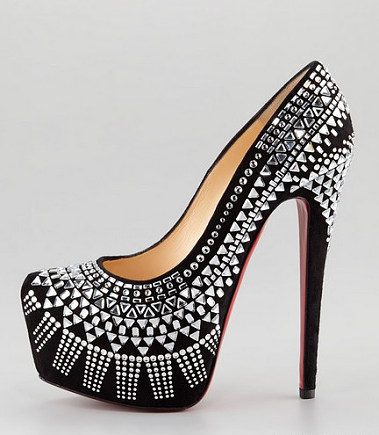 趣味测试:几双水晶鞋你最喜欢哪一双?测下你什么时候能遇到真爱