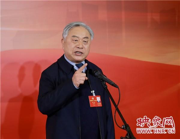 政协委员郭天财:成都餐馆打招牌"只用河南小麦"