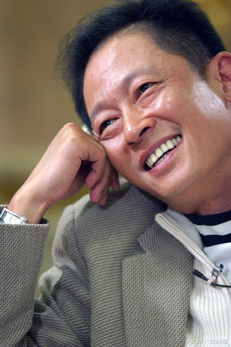 王志文:"酒喝不出朋友,烟抽不走寂寞;诉,换不来同情,变不了命运;炫,带