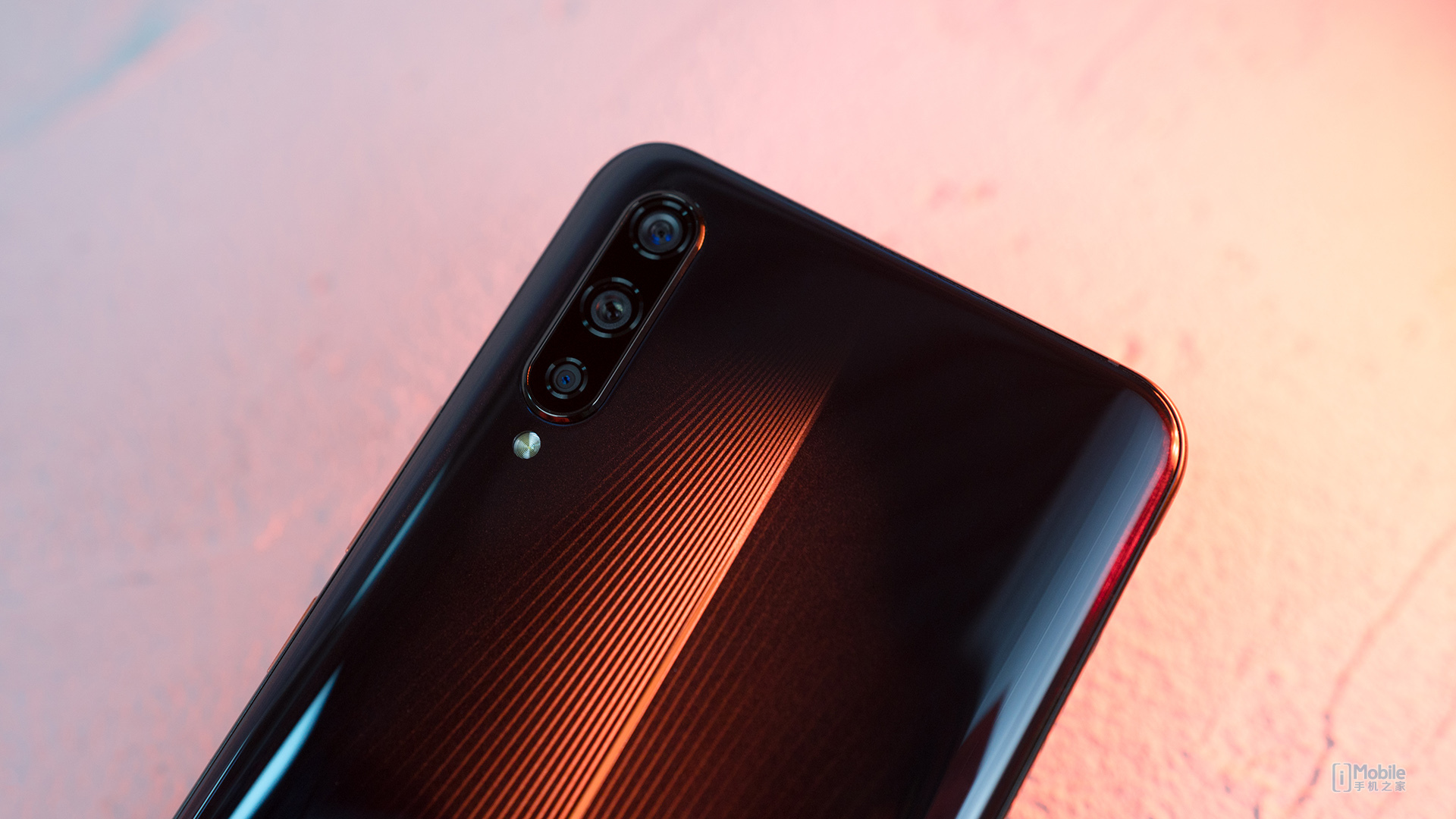 生而强悍 iqoo 熔岩橙图赏