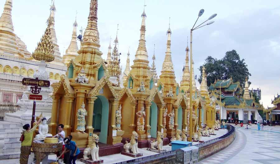 落后的"翡翠王国":95%的翡翠都来自这里,人均收入只有100美元