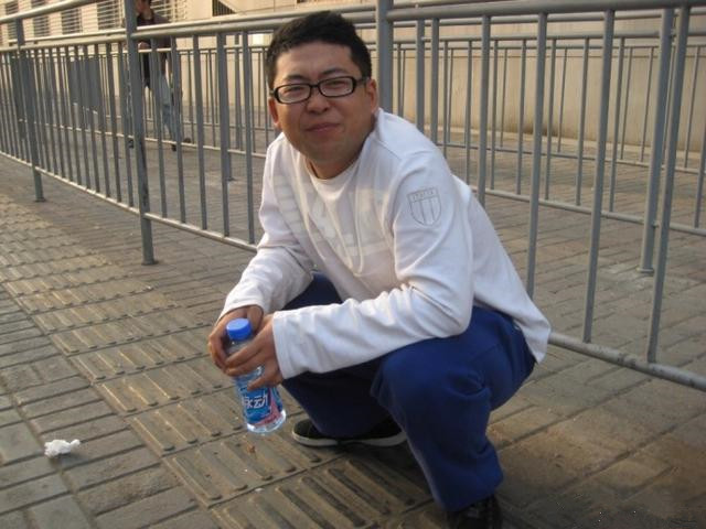 平凡演员的痛,被群嘲多年仍然坚持留胡子,做一个"邋遢大叔"