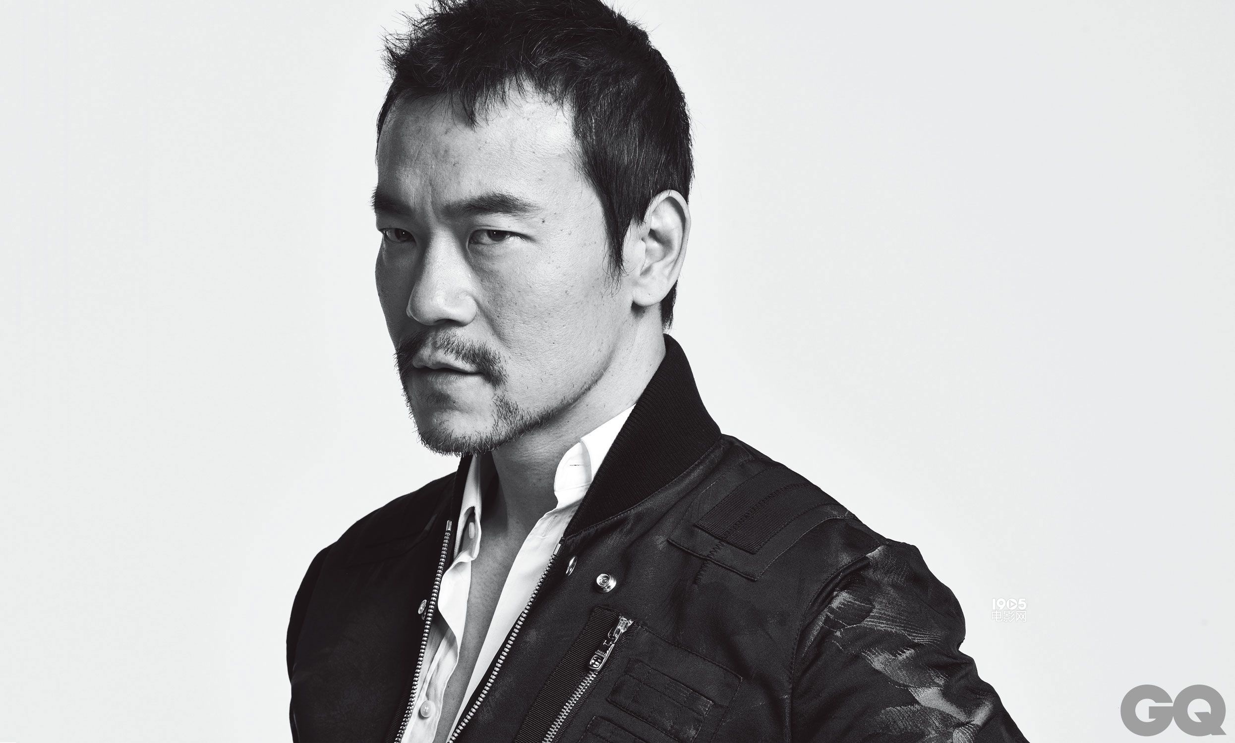 出生湖南长沙的5位男明星,何炅,张艺兴,张丰毅,你更喜欢谁?