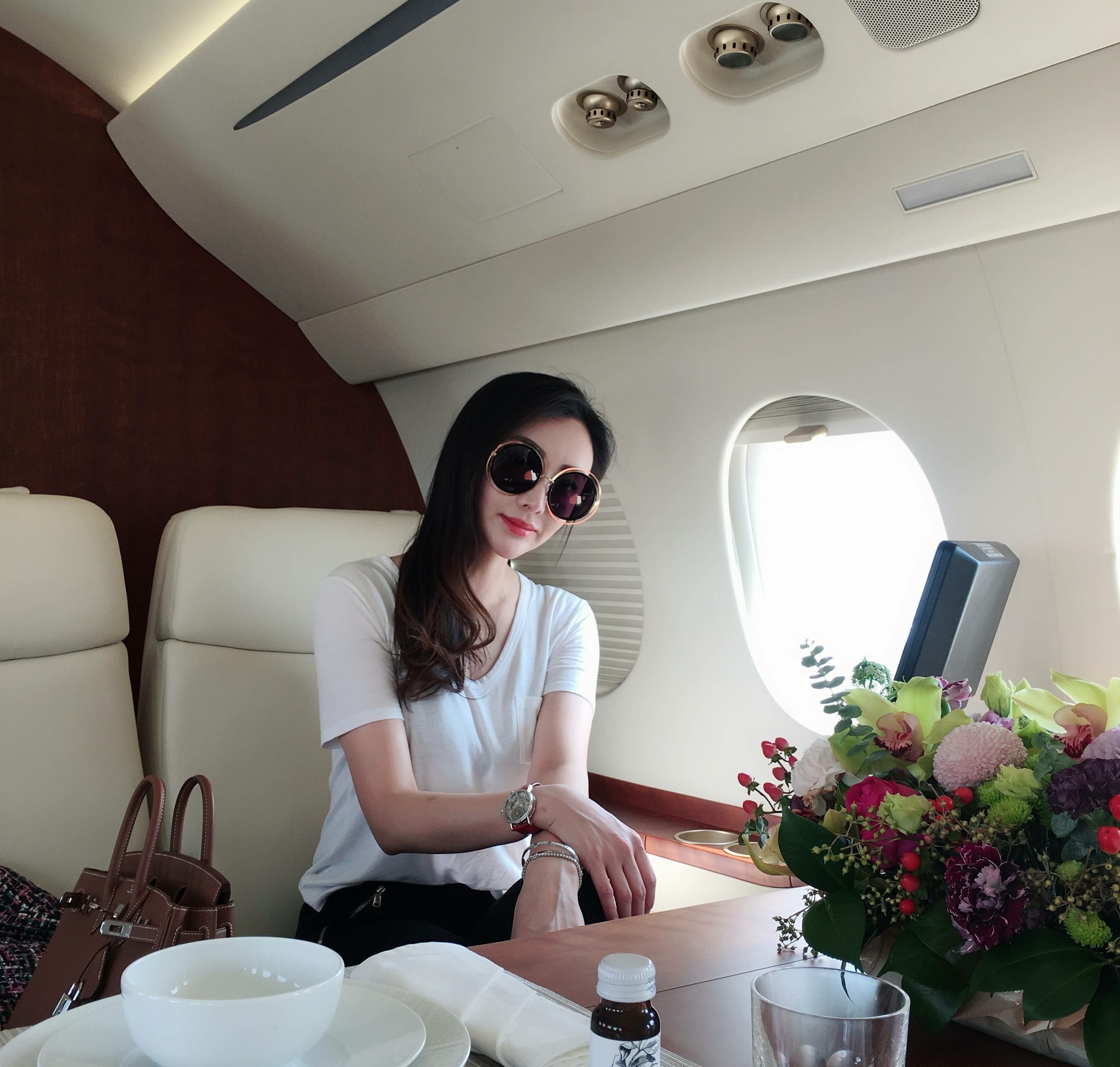 她叫贾喻冰,身高174cm,来自上海,你觉得几分呢?