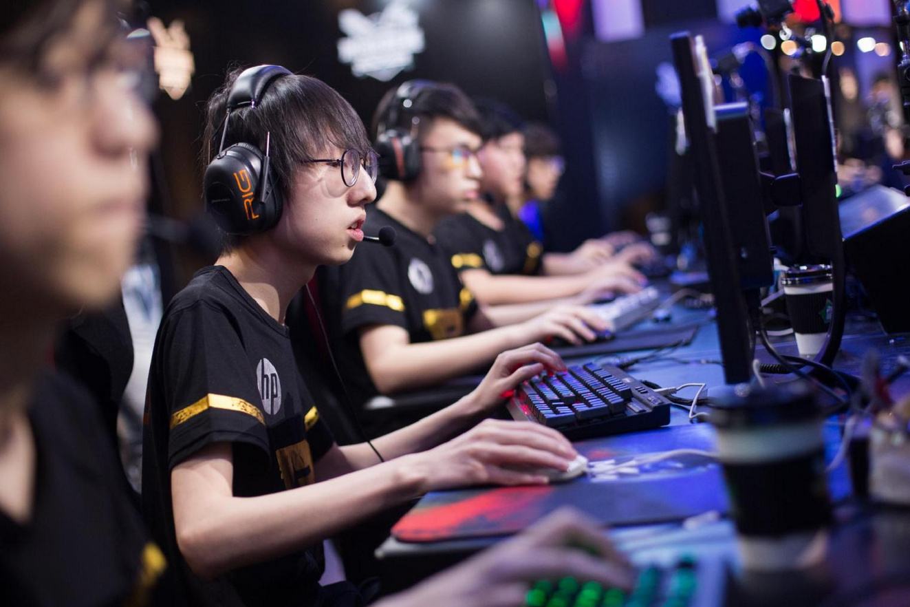 mlxg除了爱吃麻辣香锅外,对它也是情有独钟,两人曾吃二十斤!