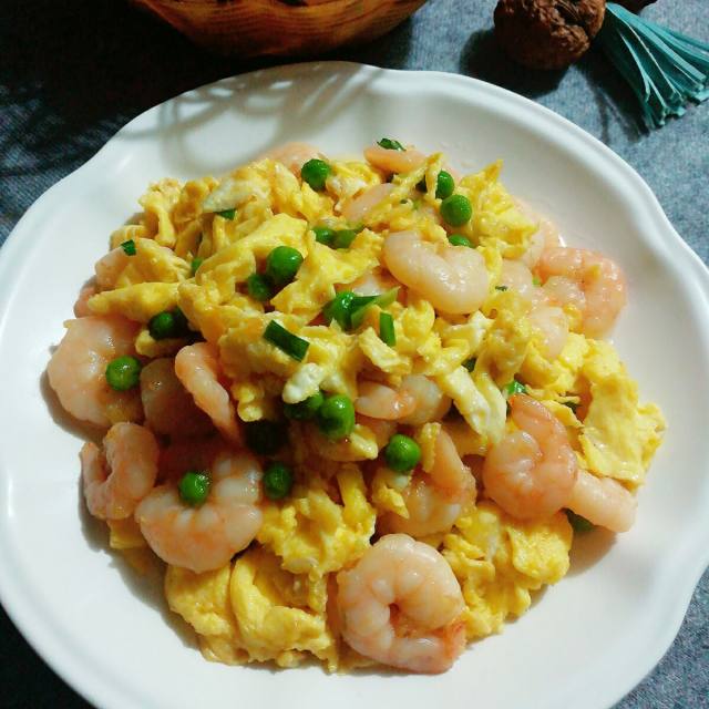 虾仁炒蛋家常做法,鸡蛋特别嫩滑,虾仁脆口鲜美,家人超爱吃!