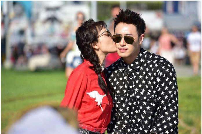 吴昕男友终于曝光,多年陪在身边不离不弃,网友:终于嫁了