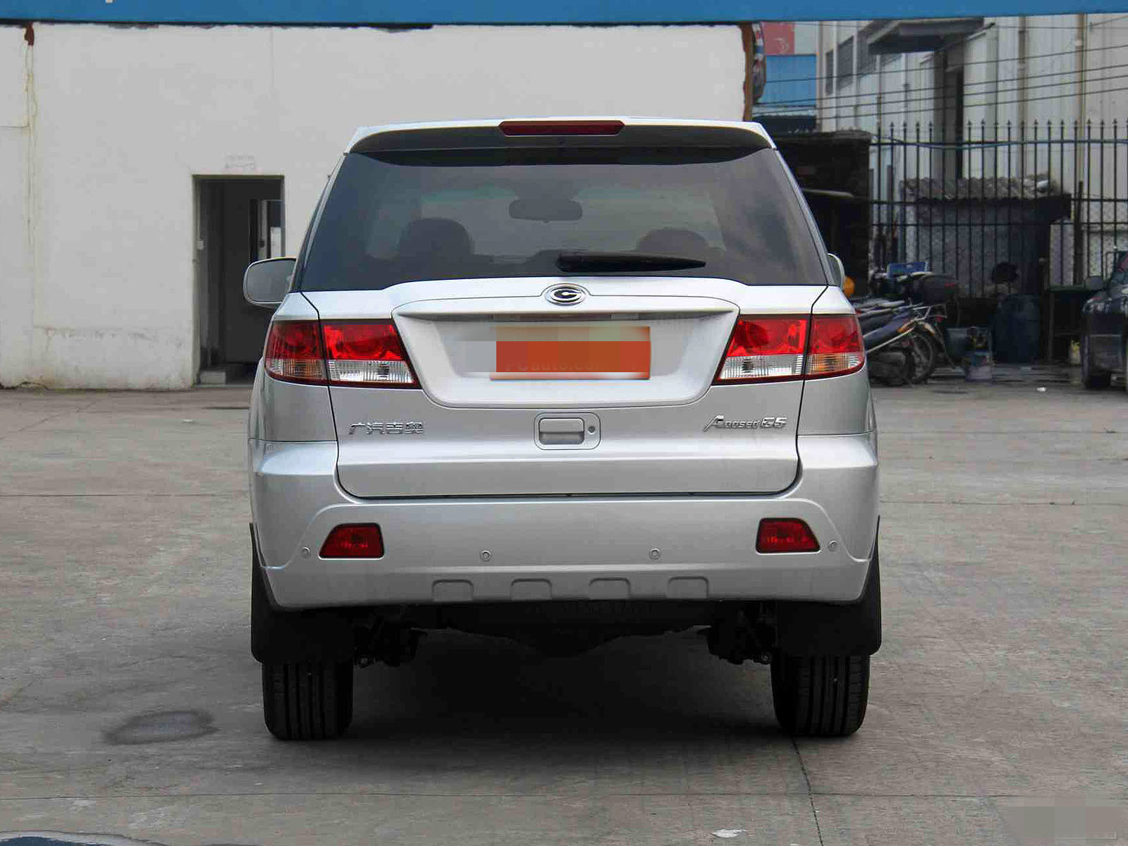 带你了解广汽吉奥奥轩g5的霸气外观