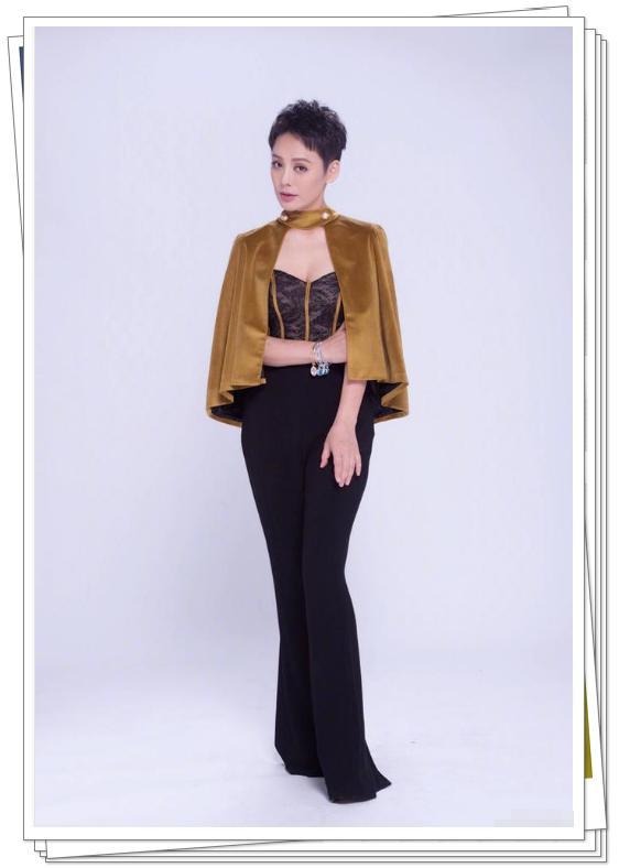 当53岁刘嘉玲同台46岁宁静,终于知道了什么是真正的女王气场!