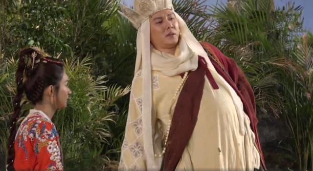 唐僧怀孕初体验一脸懵,国王贴近唐三藏肚子听过之后一脸喜