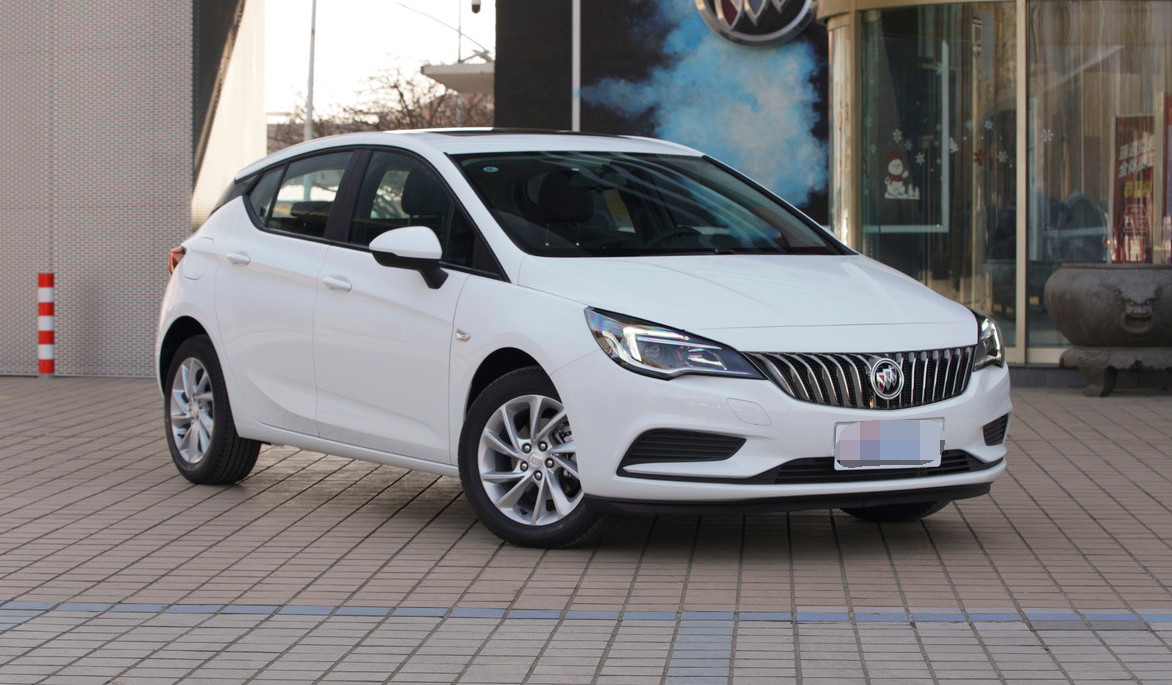 上汽通用别克威朗2018款两厢15s手自一体进取版,厂商指导价:13.