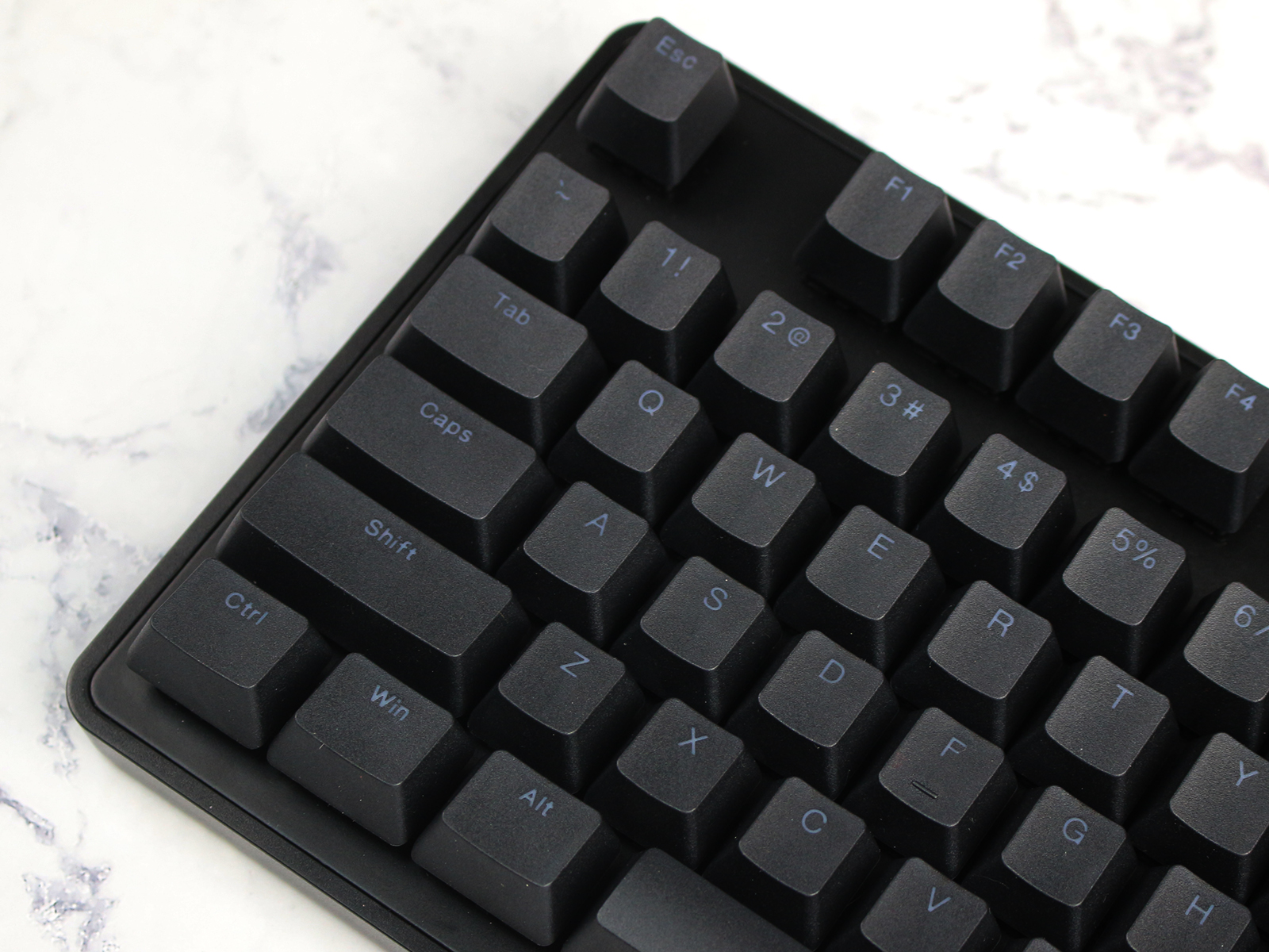 暗夜中的精灵 ikbc r300机械键盘使用体验