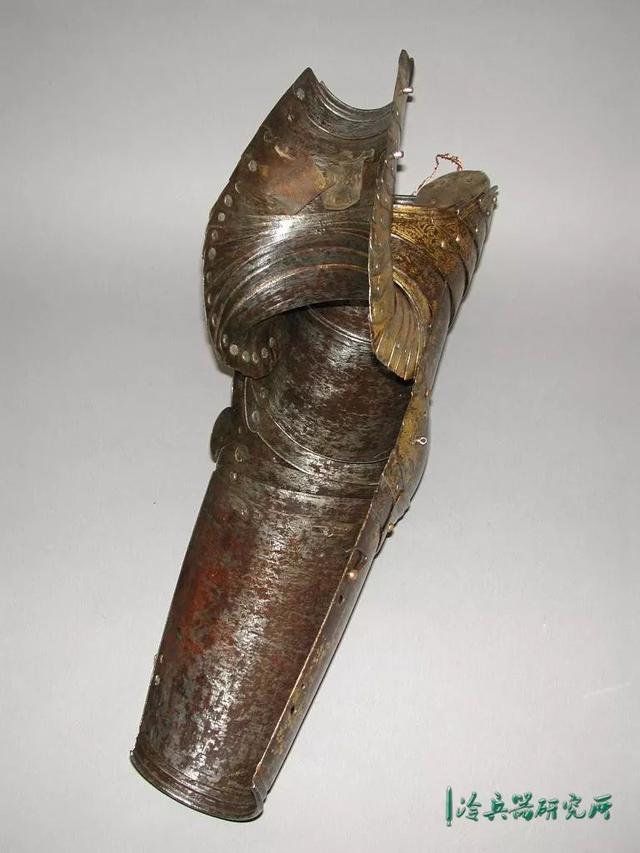 保存至今最古老的英制格林威治盔甲:英王亨利八世御用板甲